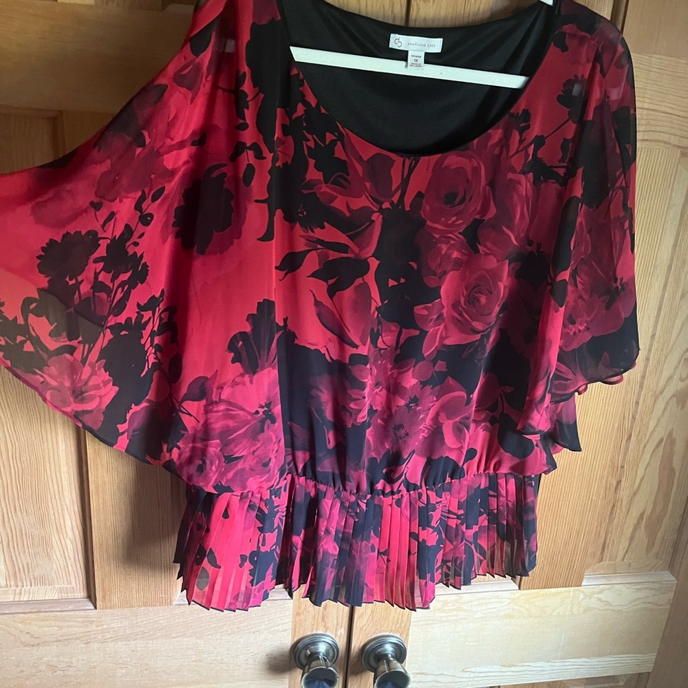 Black and Red pleated top. Perfect for upcoming holiday season
